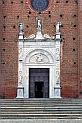 5 _ Revello - Collegiata di Santa Maria Assunta -portale di Matteo Sanmicheli 